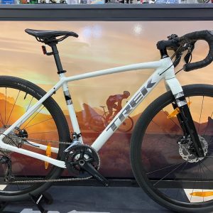 Location vélo gravel moyen de gamme Trek checkpoint alr5